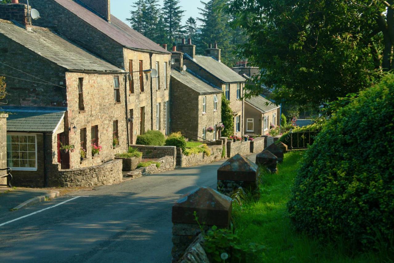 Kings Head - Riverside, Ravenstonedale Exterior photo